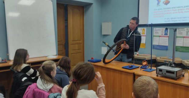 Економічний університет допомагає у навчанні учням зруйнованих шкіл