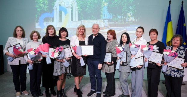 У районах Харкова відсвяткували День соціального працівника