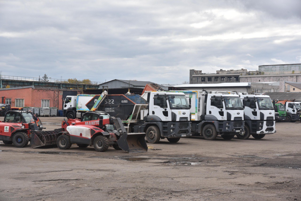 З Харкова вивезли понад 50 тисяч кубометрів сміття