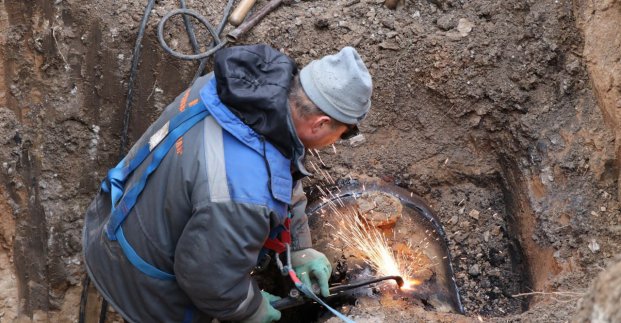 На вулиці Корабельній міняють ділянку водоводу