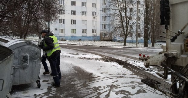 З Харкова вивезли 42 тисячі кубометрів сміття