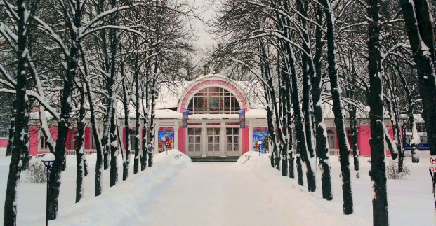Внаслідок обстрілів пошкоджено будівлі освітнього закладу та дитячої залізниці 