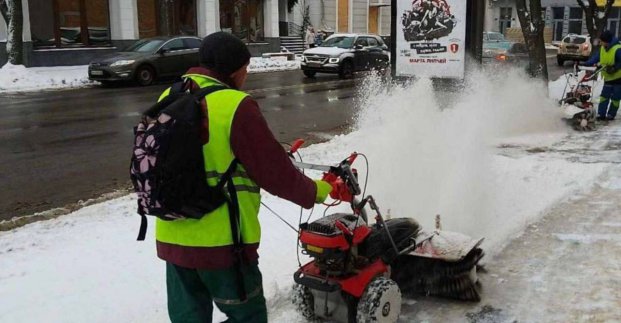У Харкові усувають наслідки негоди