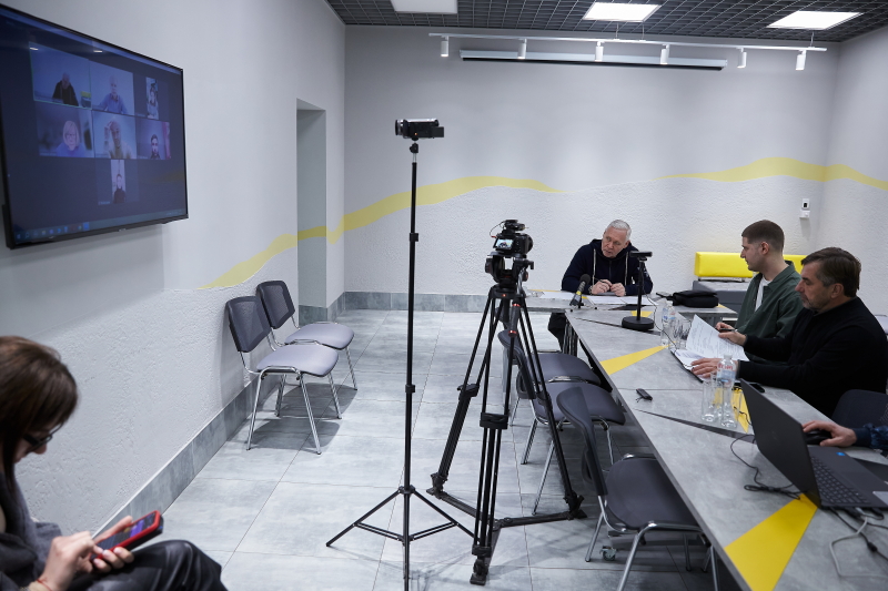 Мер Харкова обговорив відновлення міста з міжнародним фондом