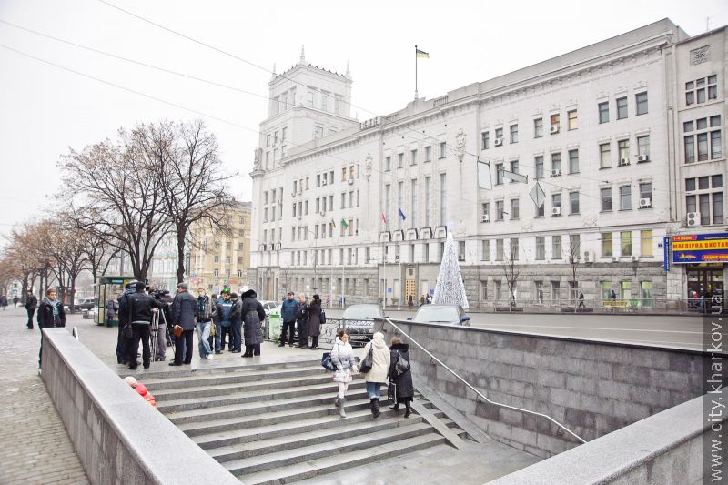 Закінчено ремонт останнього виходу станції метро «Радянська»