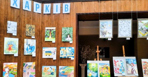 Юні харківські художники представили свої роботи на виставці у Києві 