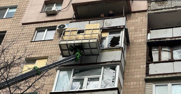 У Харкові усувають наслідки нічної ворожої атаки