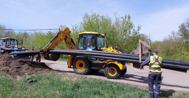 «Харківводоканал» оновлює магістраль в Основ’янському районі 