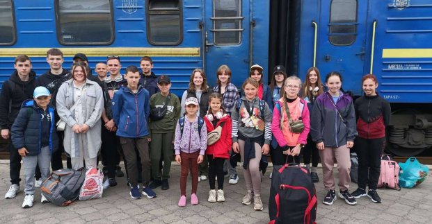 Діти з Харкова поїхали до табору «Артек»