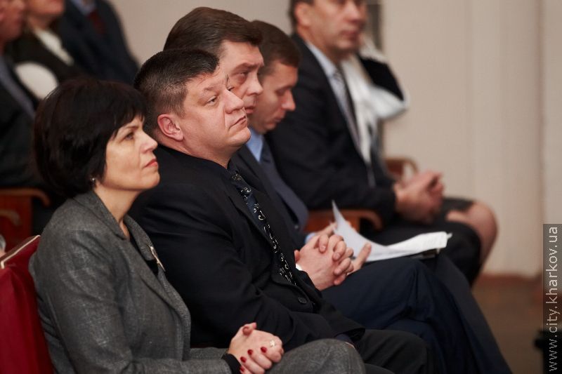 Геннадій Кернес вручив ключі від житла працівникам «Харківміськліфту»