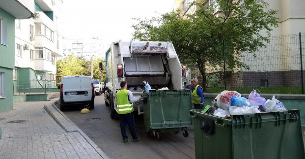 З Харкова за тиждень вивезли понад 31 тисячу кубометрів сміття