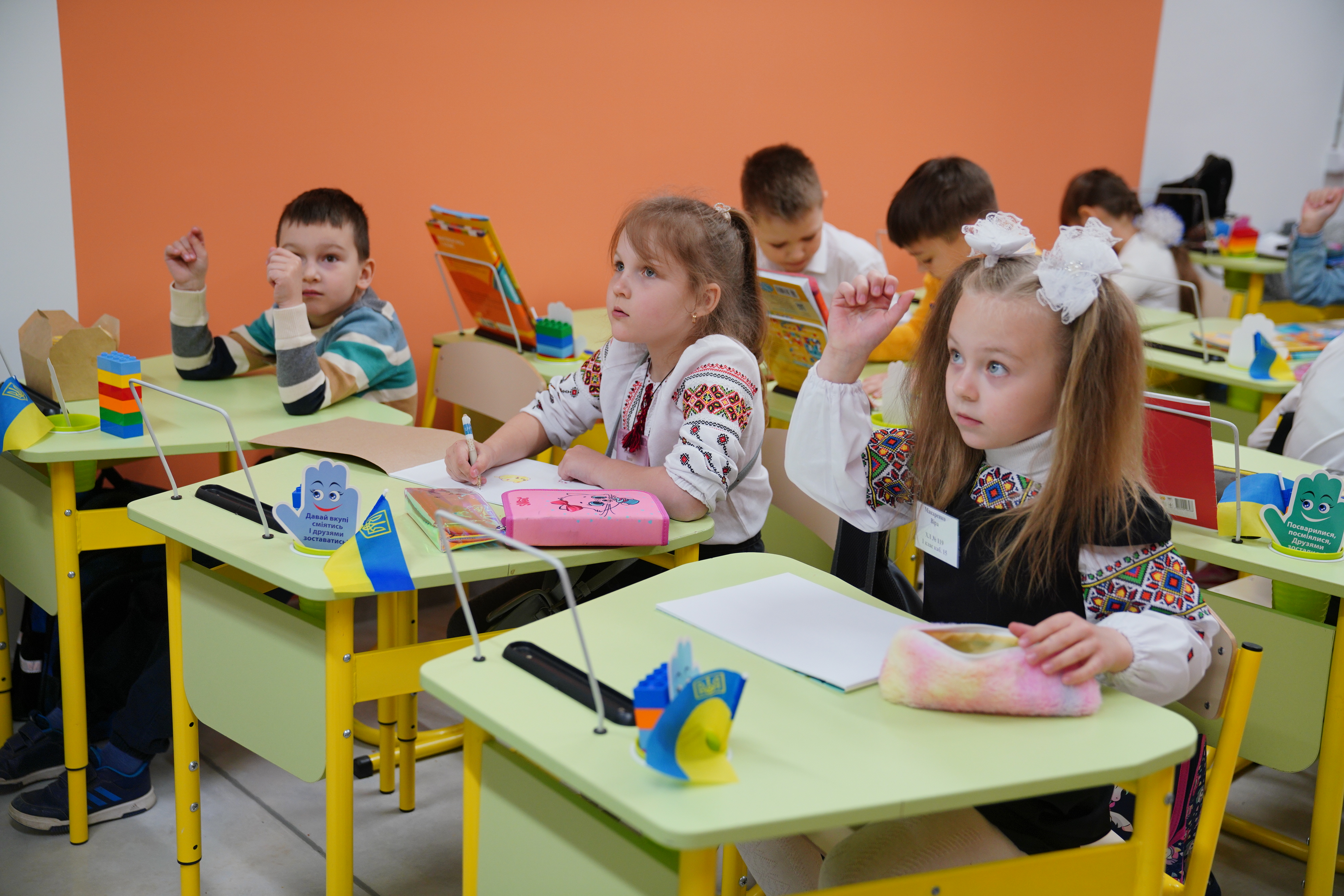 У підземній школі стартували заняття