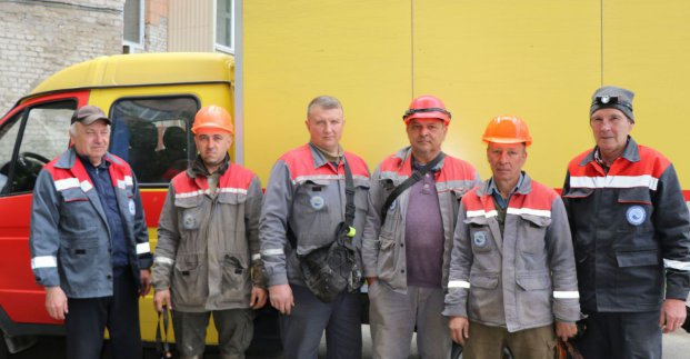 У будинках у Новобаварському районі оновили 1,5 км комунікацій
