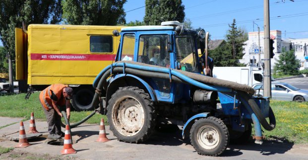 Комунальники оновили водовід у Немишлянському районі
