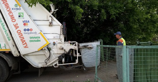 З Харкова за тиждень вивезли 26 тисяч кубометрів сміття