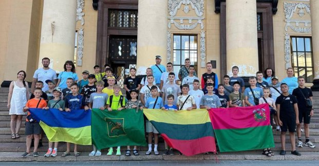 Young football players from Kharkiv went to Barcelona training camp