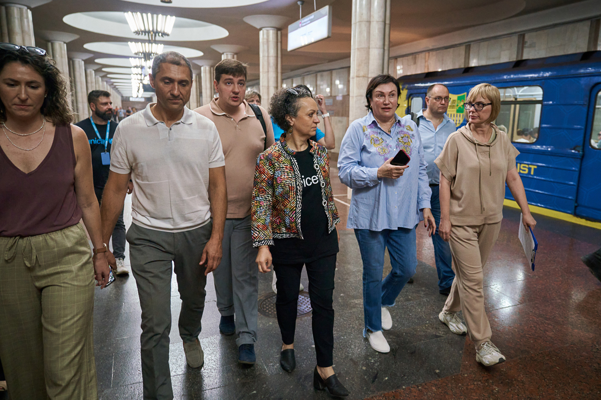 ЮНІСЕФ облаштує додаткові класи для офлайн-навчання дітей у метро