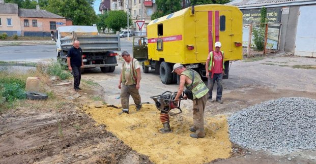 За вихідні в Харкові усунули 25 аварій на водоводах