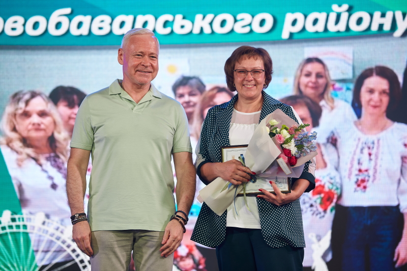 Ігор Терехов нагородив освітян Харкова