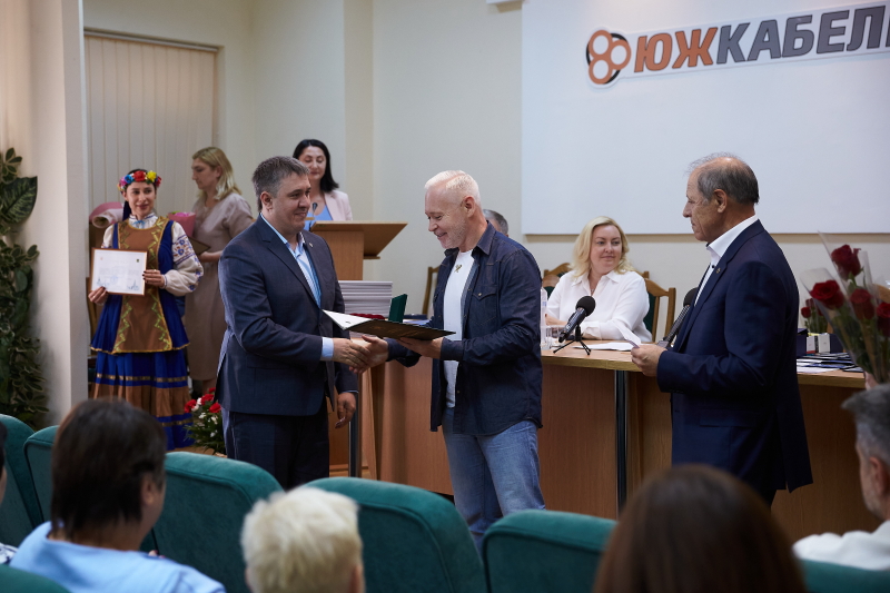 Мер Харкова привітав з річницею заснування завод «Південкабель»