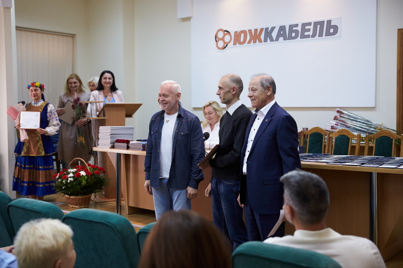 Мер Харкова привітав з річницею заснування завод «Південкабель»