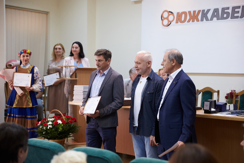 Мер Харкова привітав з річницею заснування завод «Південкабель»