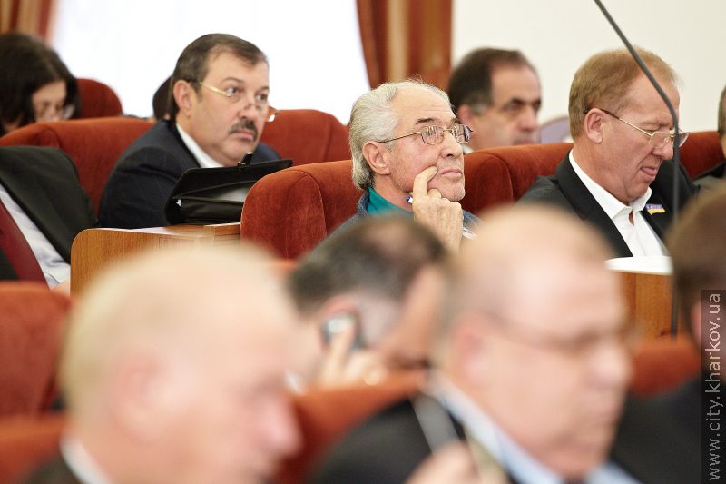Єдиний проїзний квиток допоможе пенсіонерам у будь-якому транспорті їздити безкоштовно(додано відео)