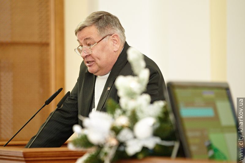 Єдиний проїзний квиток допоможе пенсіонерам у будь-якому транспорті їздити безкоштовно(додано відео)
