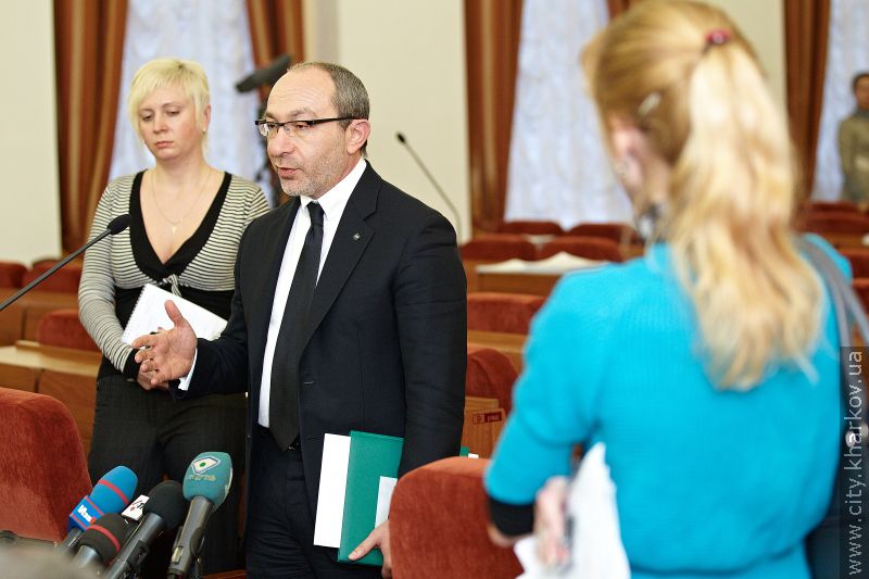 Єдиний проїзний квиток допоможе пенсіонерам у будь-якому транспорті їздити безкоштовно(додано відео)