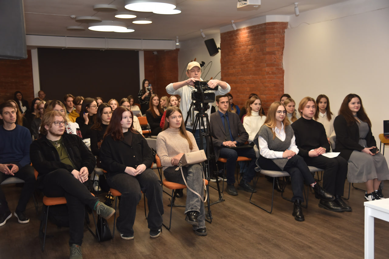У Харкові відбулася зустріч молоді та представників міськради