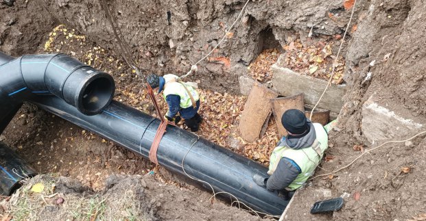 У Шевченківському районі ремонтують водовід