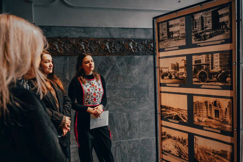 У Львові відкрилася фотовиставка, присвячена Держпрому