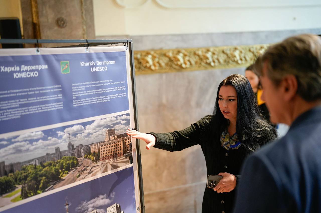 У Львові відкрилася фотовиставка, присвячена Держпрому