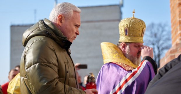 Igor Terekhov takes part in a prayer service for Ukraine