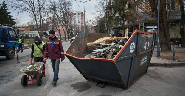 З Харкова за місяць вивезли 122 кубометри сміття