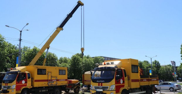 У Немишлянському районі ремонтують водопровідні мережі