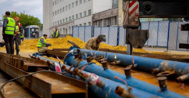 У Холодногірському районі міняють ділянку каналізаційного колектору
