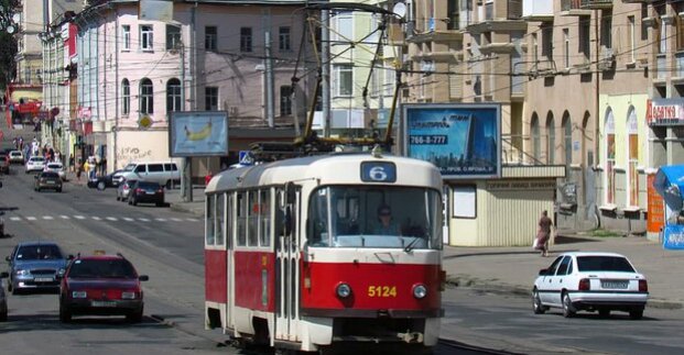 На проспекті Героїв Харкова буде тимчасово обмежений рух транспорту 