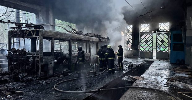 Ігор Терехов розповів про наслідки ворожої атаки по тролейбусному депо