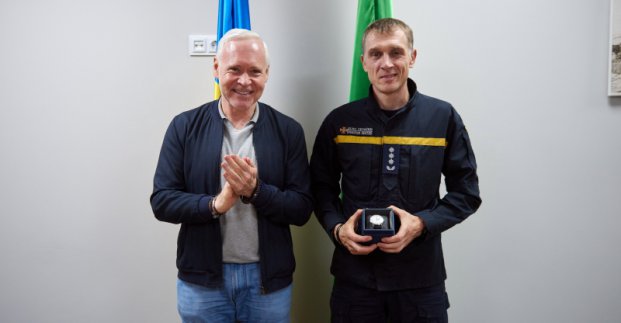Ігор Терехов вручив нагороди рятувальникам