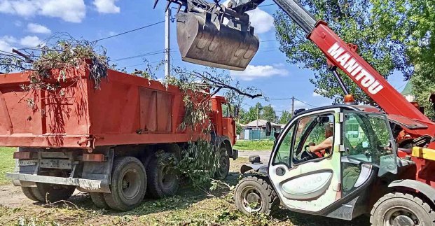 Комунальники після негоди вивезли рекордну кількість сміття