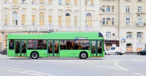 Низка тролейбусів і трамваїв змінила маршрути