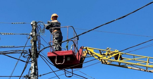 У Харкові продовжують відновлювати електропостачання 