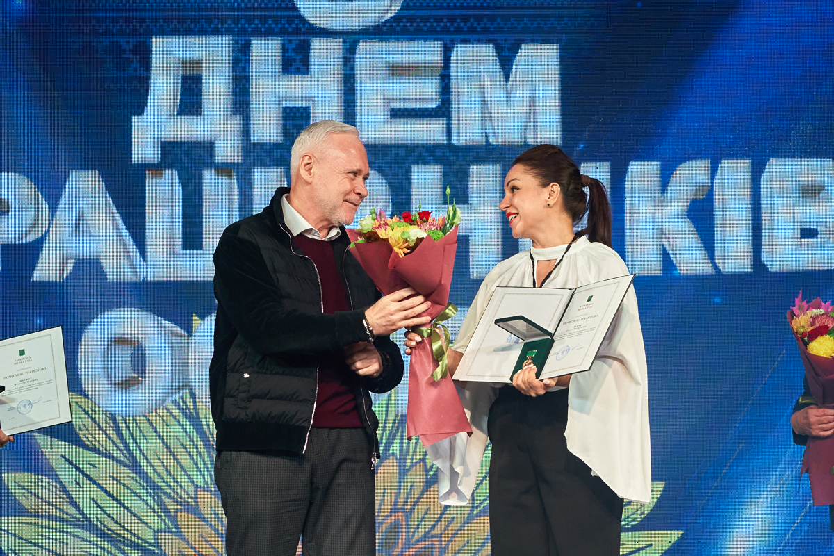 Холодногірський та Новобаварський райони відсвяткували День вчителя