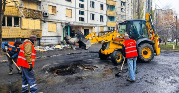 У Харкові усувають наслідки нічної атаки