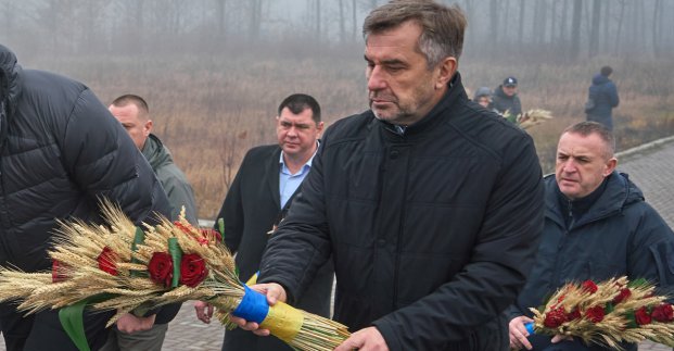 У Харкові вшанували памʼять жертв голодоморів