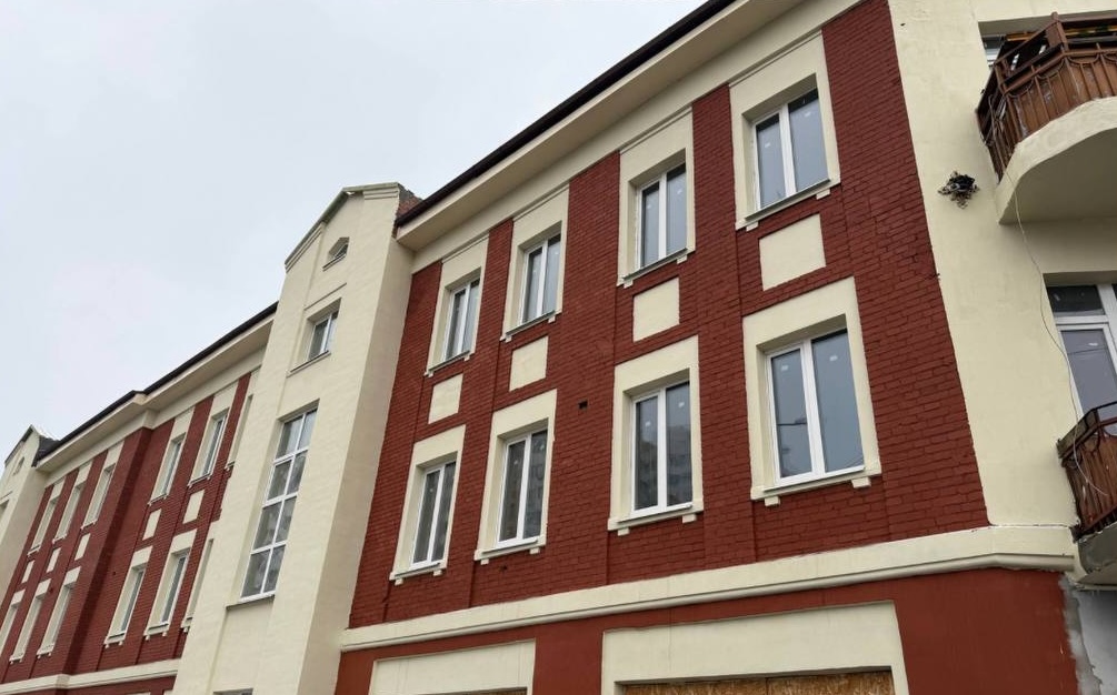 У Харкові з початку війни відновили близько 4000 пошкоджених будинків