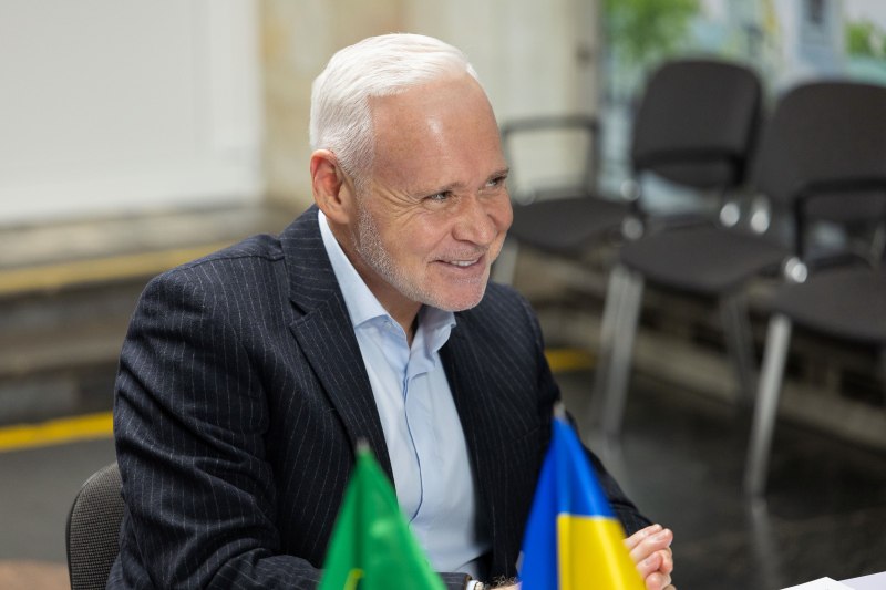 На ім’я Ігоря Терехова надійшли численні привітання з нагоди дня народження