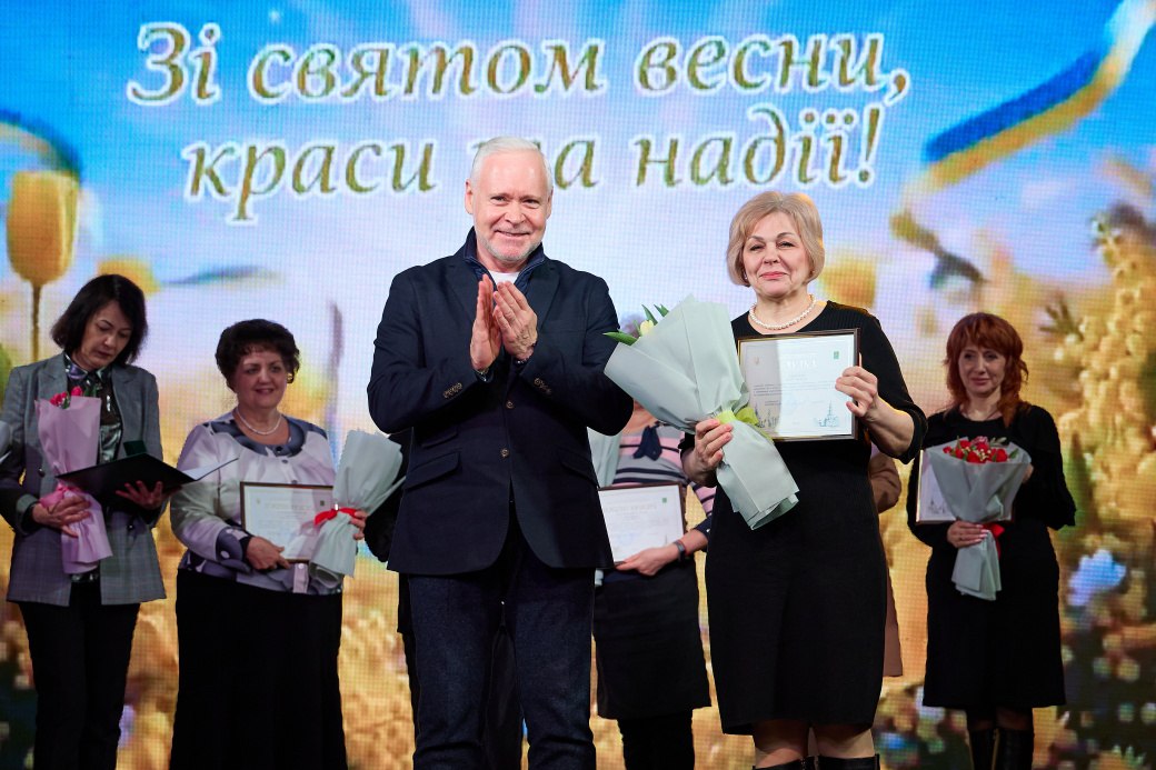 Ігор Терехов привітав жінок Основ’янського району з прийдешнім святом