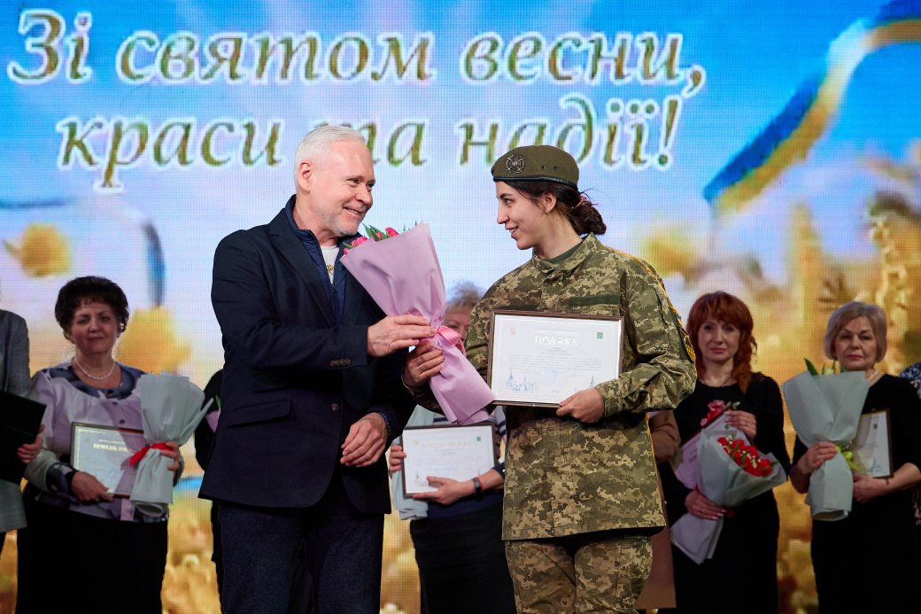Ігор Терехов привітав жінок Основ’янського району з прийдешнім святом
